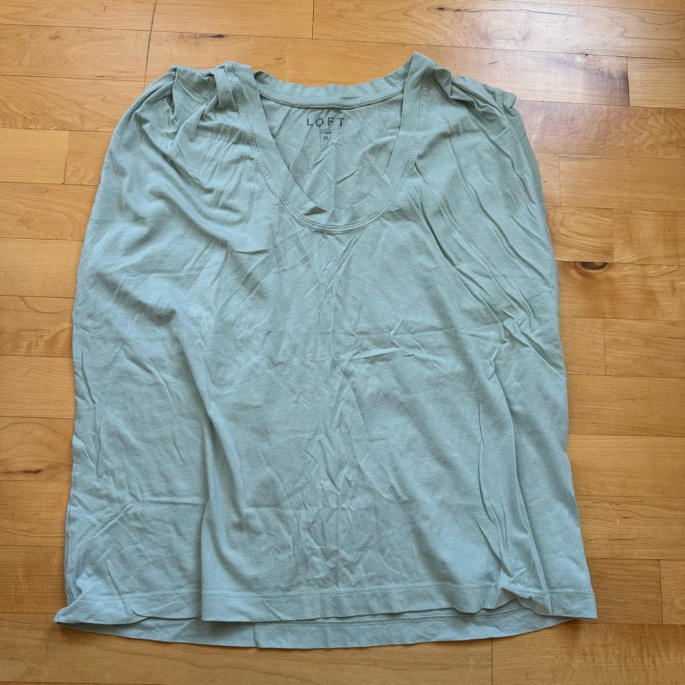 Pale Green loft sleeveless top. - Picture 2 of 6